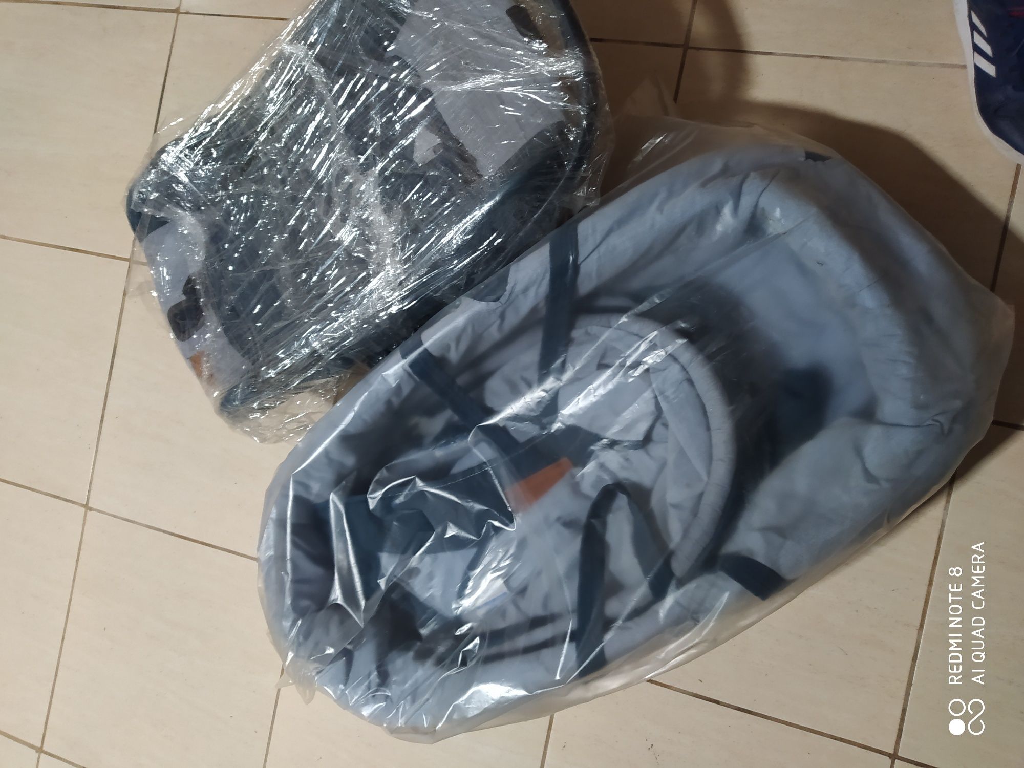 Vendo.                                                      C
