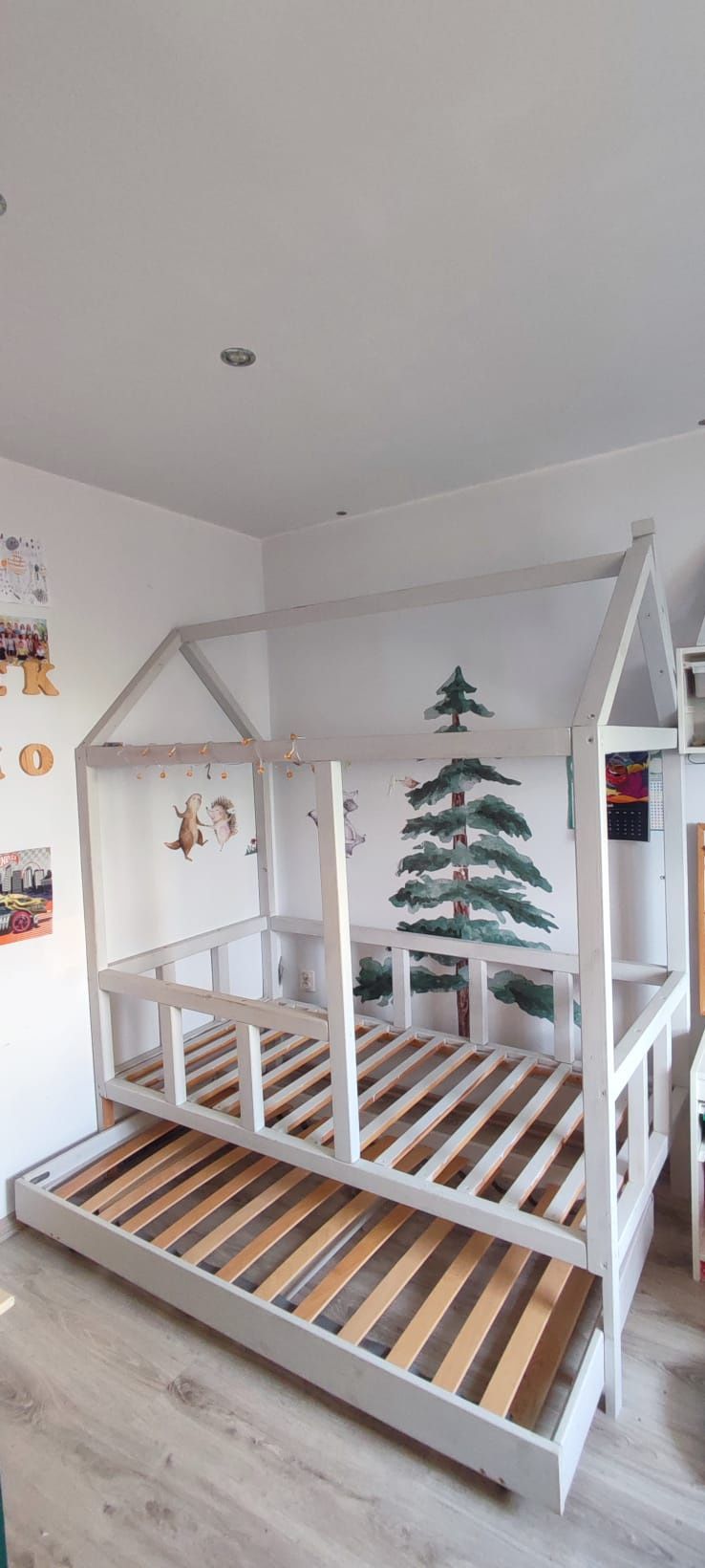 Łóżko domek z wysuwana szuflada na 2 materac