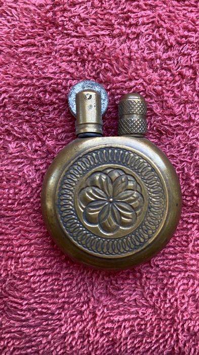 Зажигалка. Старинная. Латунная.