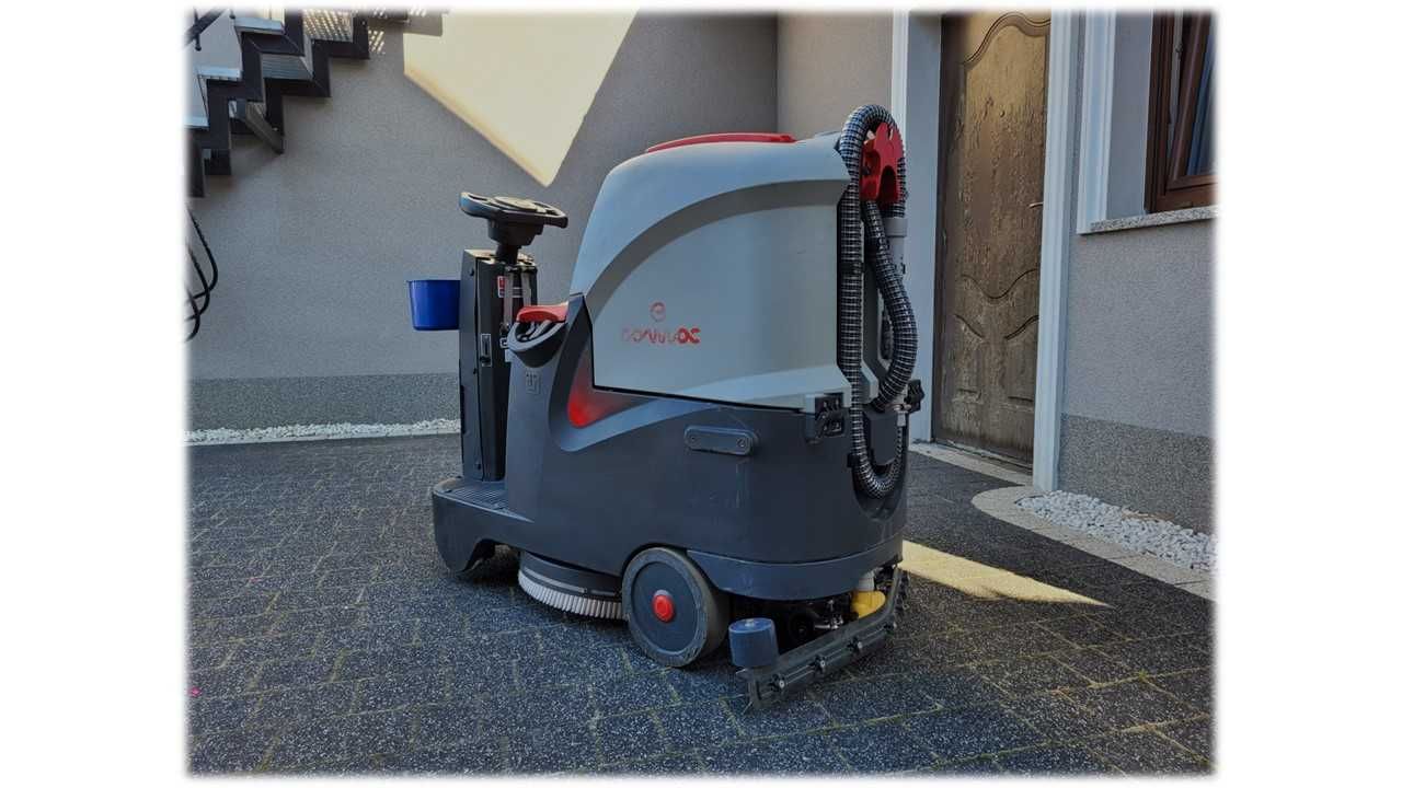 Maszyna sprzątająca Comac Innova 55 B nowe baterie