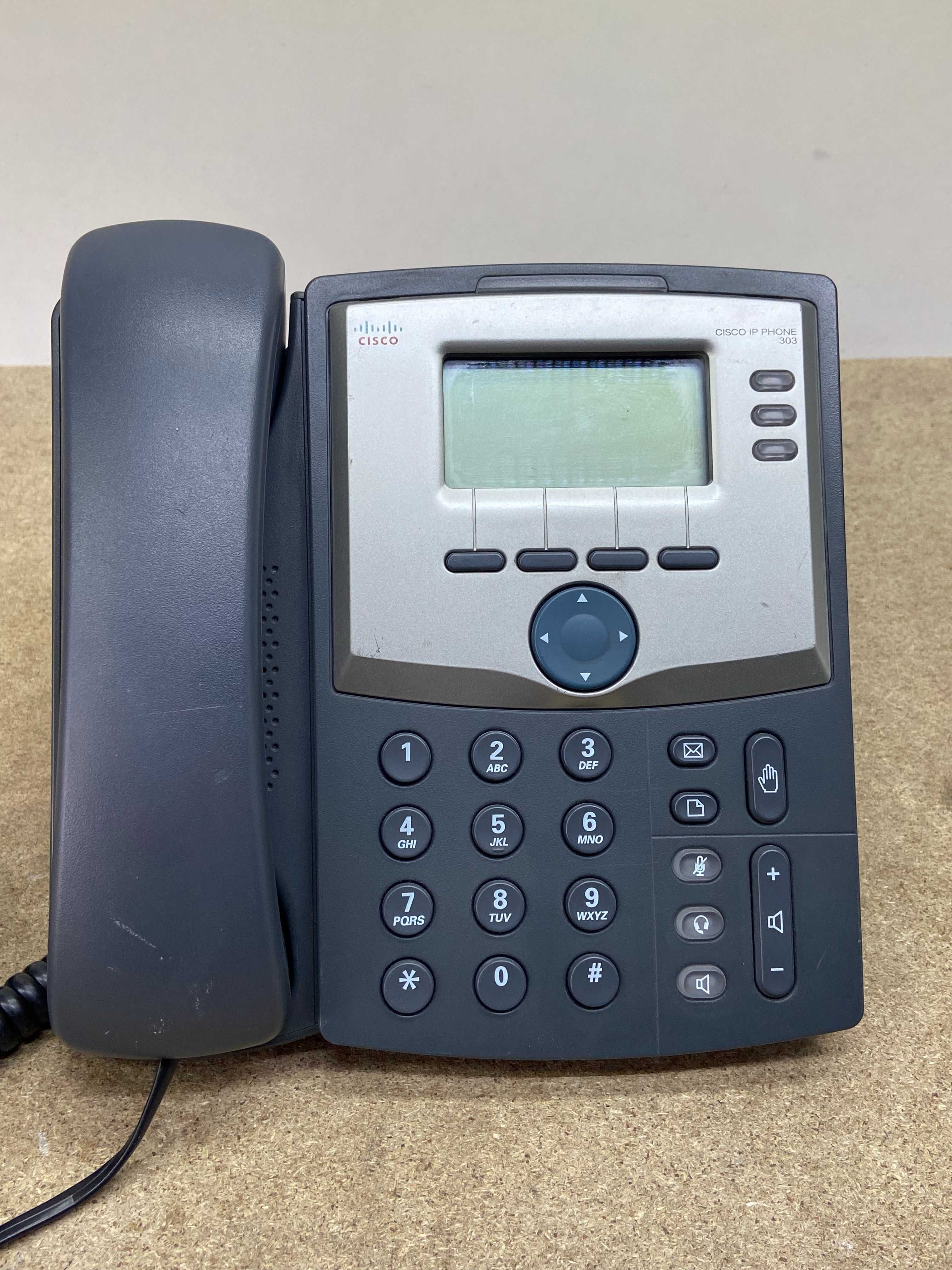 Дротовий IP-Телефон Cisco SB 3 Line Display SPA303-G2 Офісний