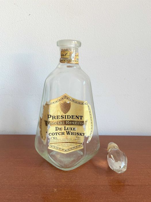 Garrafa de Whisky Antiga - President