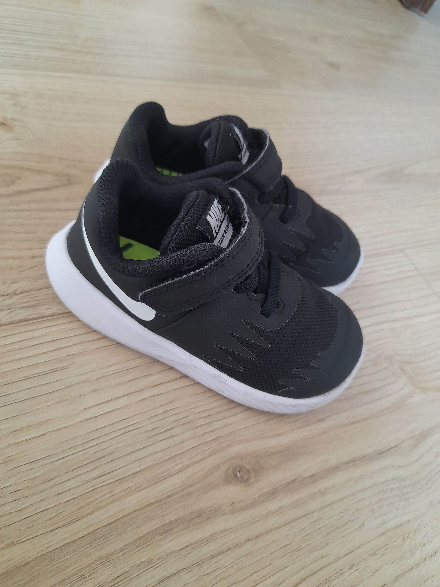 Buty Nike 22 unisex