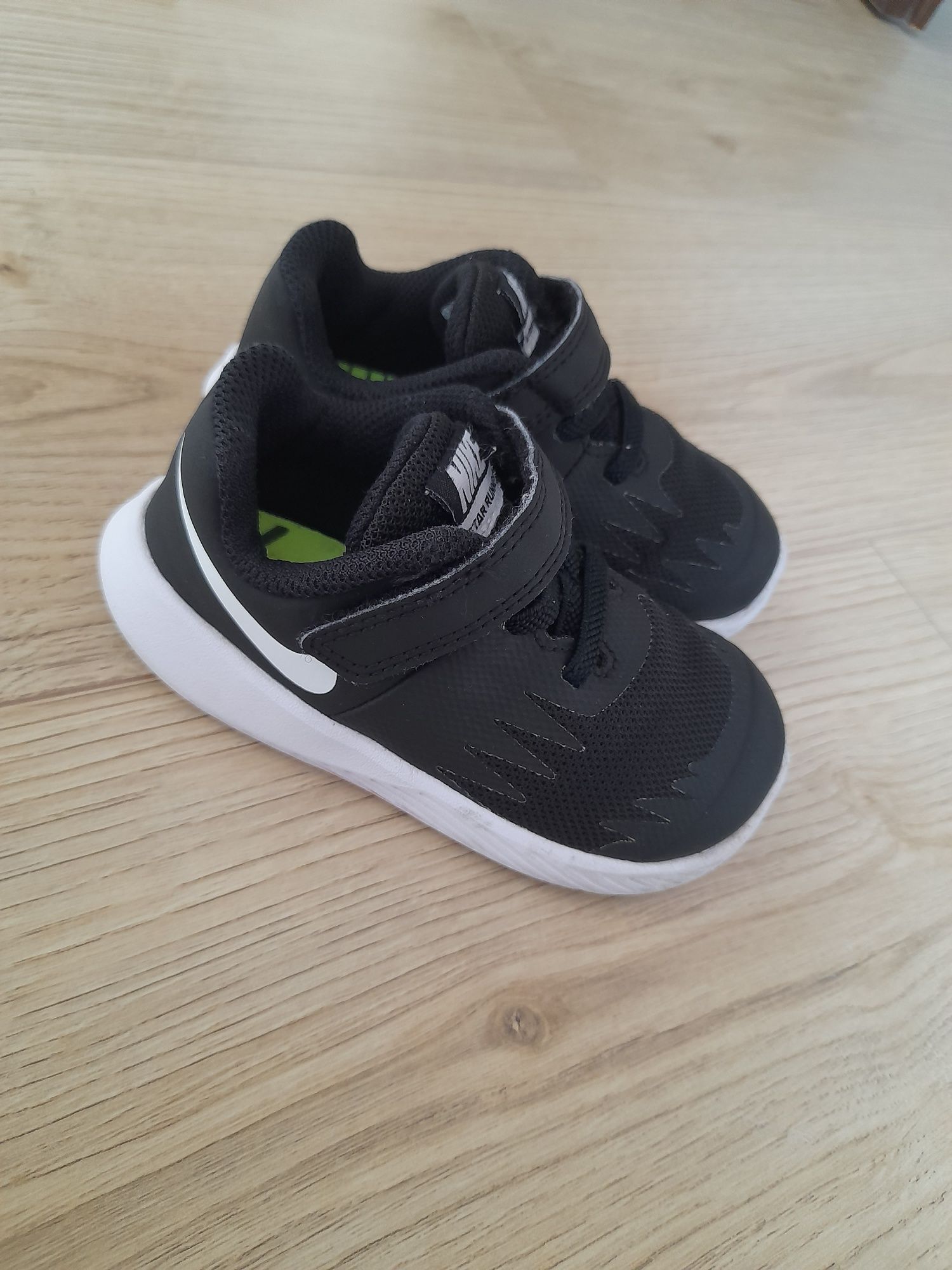 Buty Nike 22 unisex