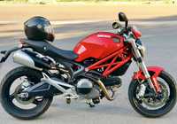 Мотоцикл Ducati monstr 696 кубов