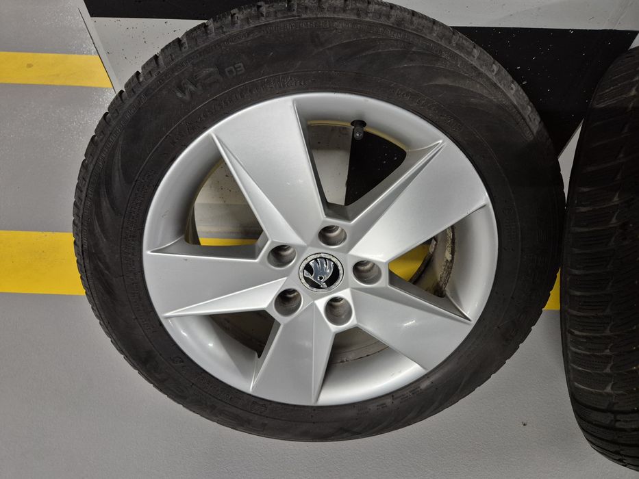 Koła zimowe 4 sztuki, felgi, opony, skoda octavia III
