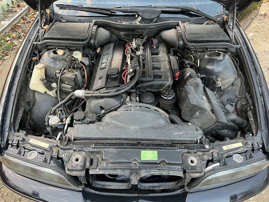 Продам BMW e39, 2.2 Мех, Газ , 2003 год