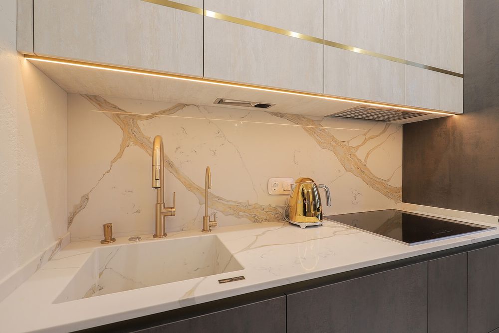 Стільниці сходи підвіконня кварц