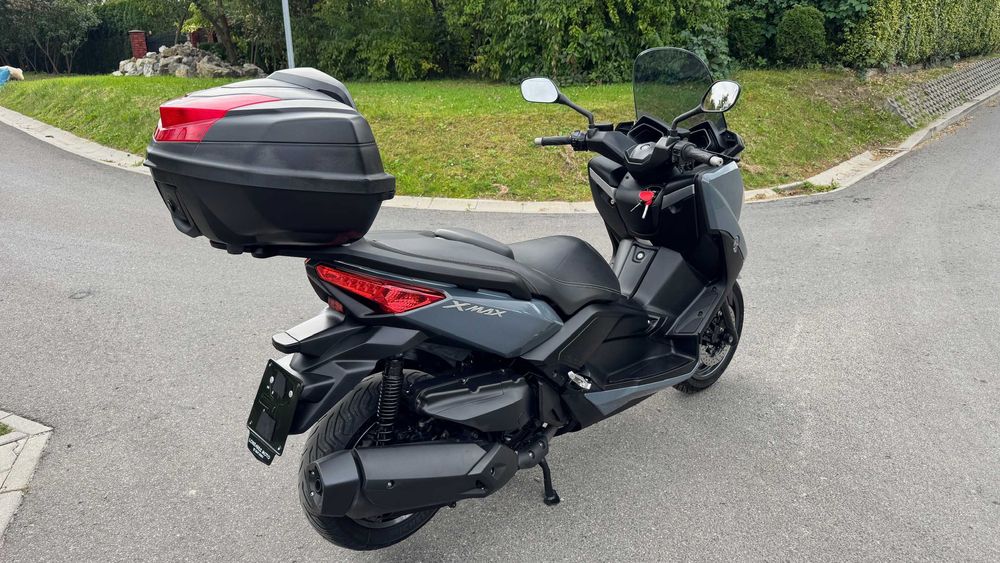 Yamaha xmax 400 X-MAX duży kufer PIĘKNA bez wkładu NISKI PRZEBIEG