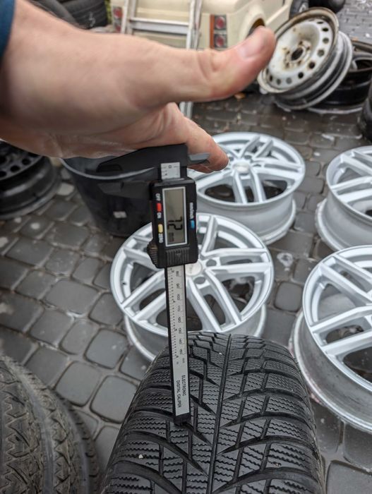 Шина зимова 1шт BRIDGESTONE Blizzak LM001 195 185 65 R15 7mm колесо