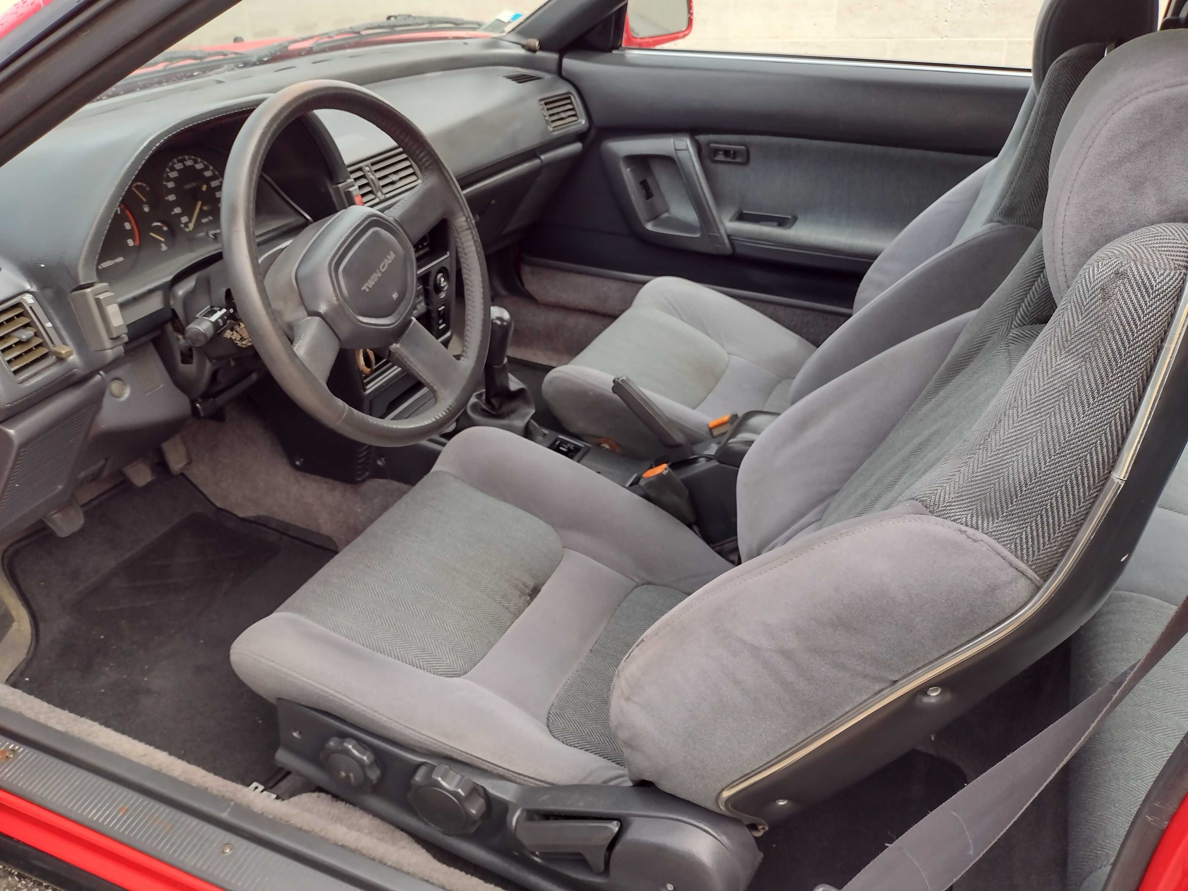 Toyota Celica 2.000 GT ano 1990 clássico em bom estado
