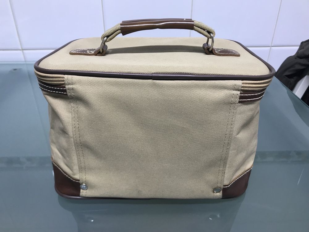 Bolsa necessaire Avon