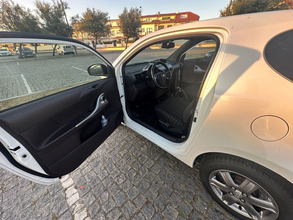 Toyota iq nacional- como novo
