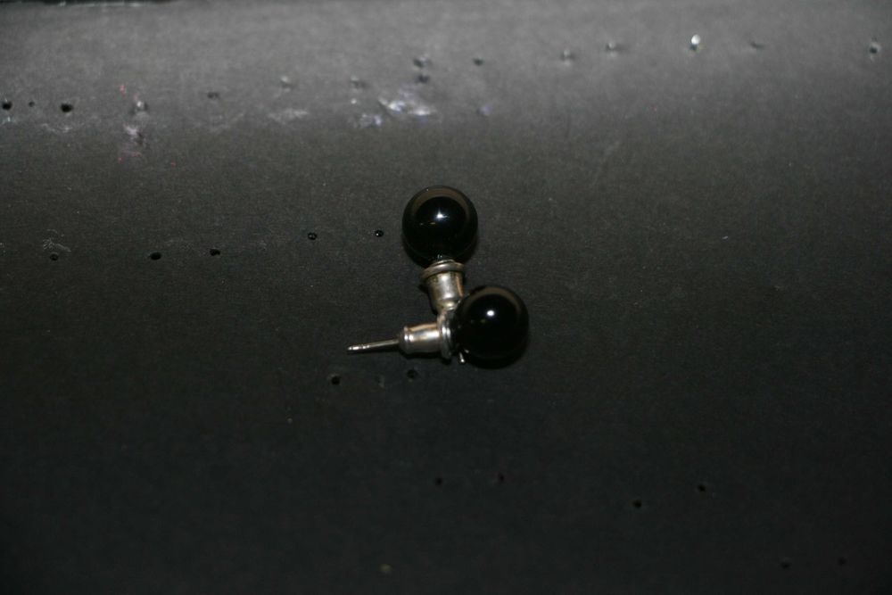 Brincos Bolas Pretas