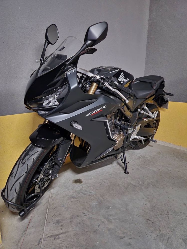 HONDA CBR 650 R / мотоцикл