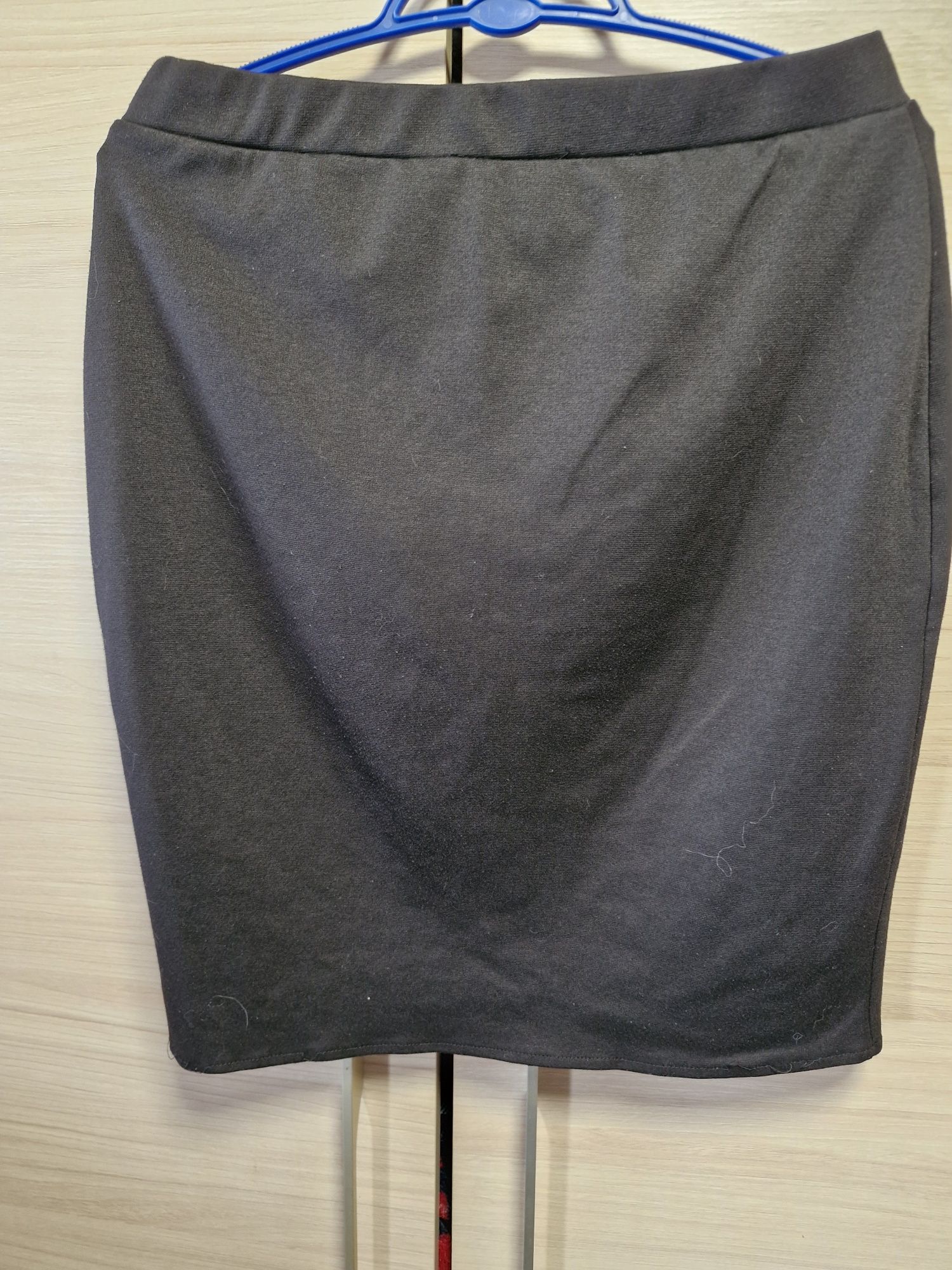 Czarna spódniczka mini L