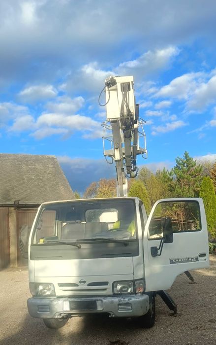 Podnośnik koszowy Nissan Cabstar 21m