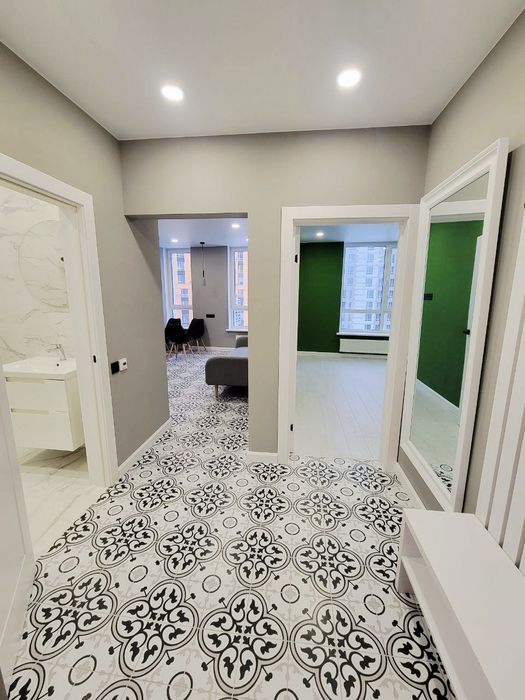 Svitlo Park світло парк метро Видубичі 1к