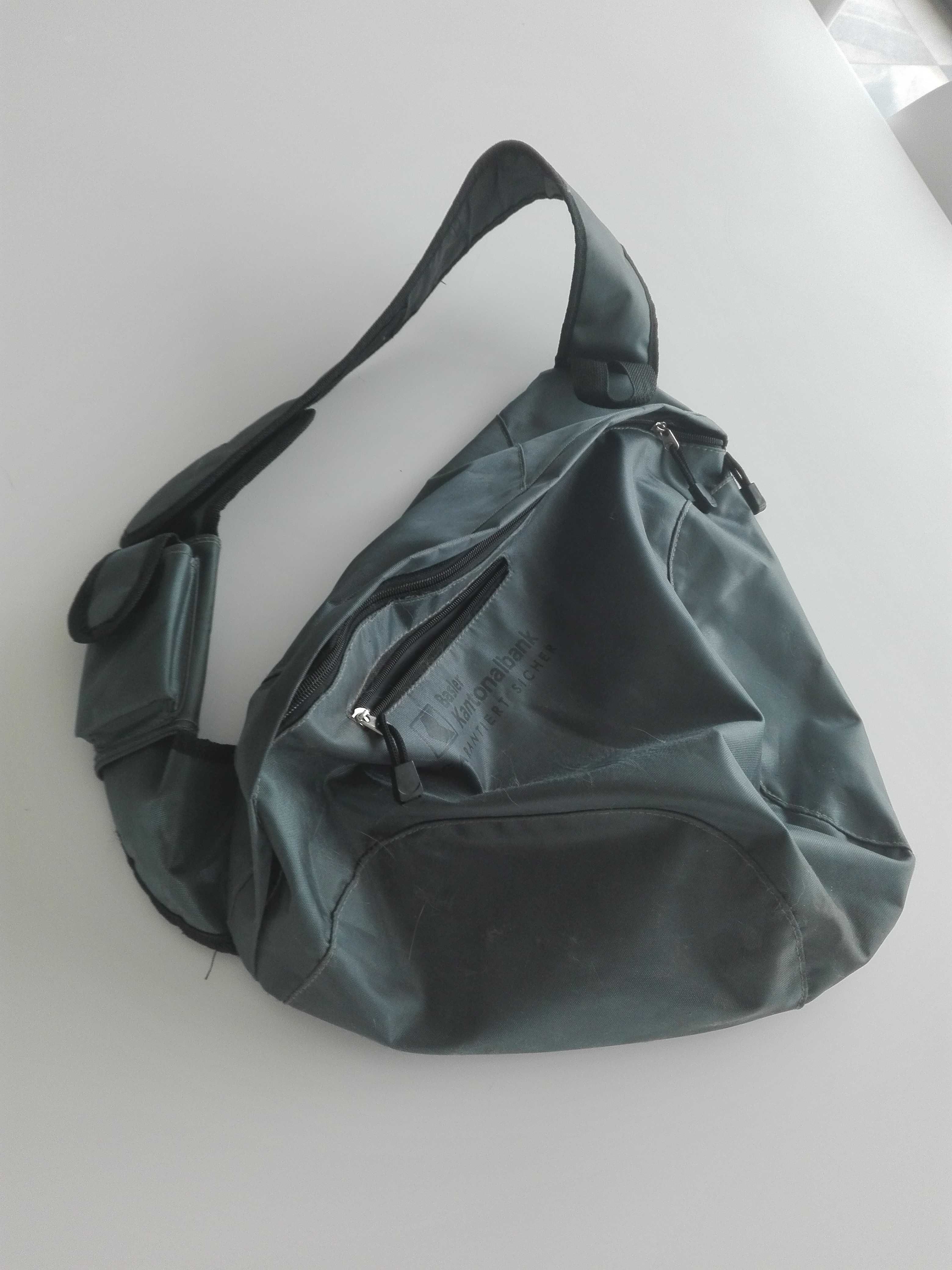 Mochila 47cm x 39cm