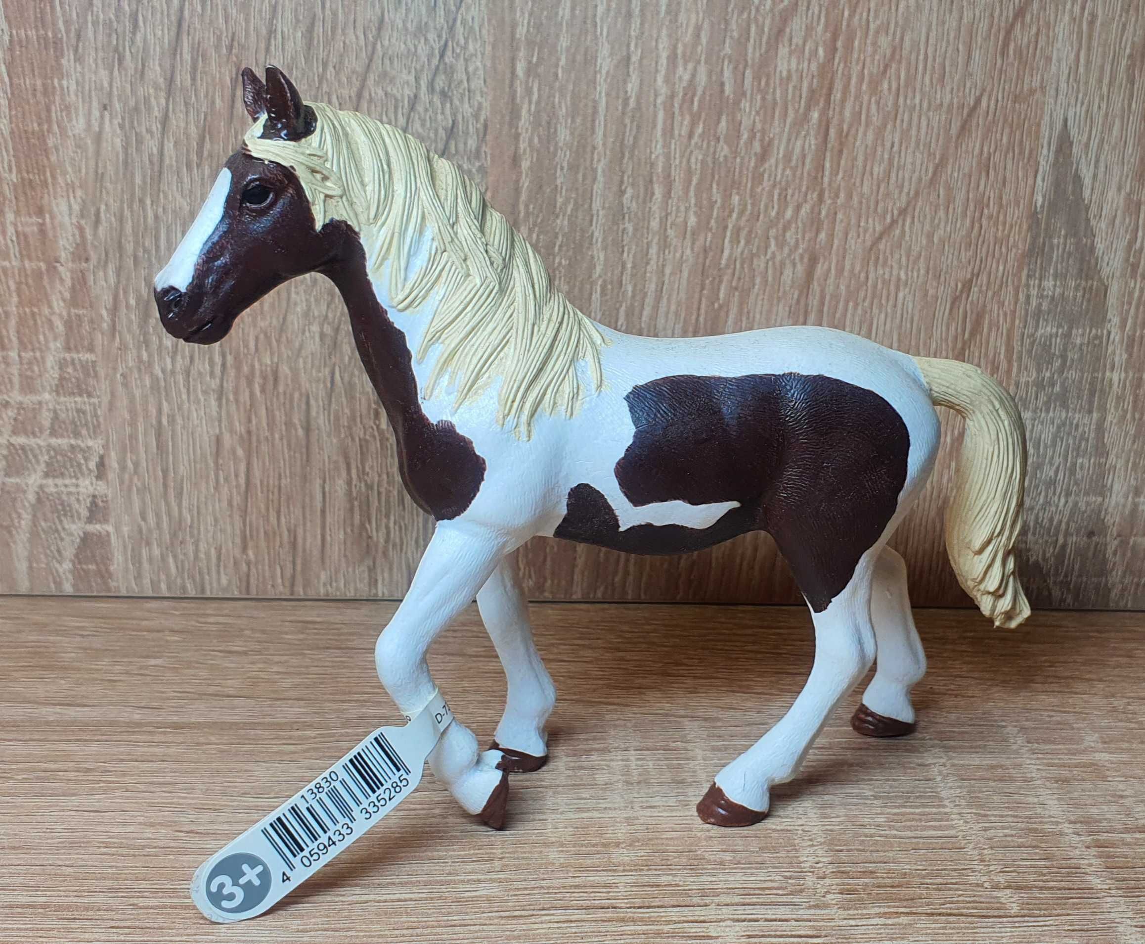 Schleich : Farm World – Pinto Klacz Nowy .