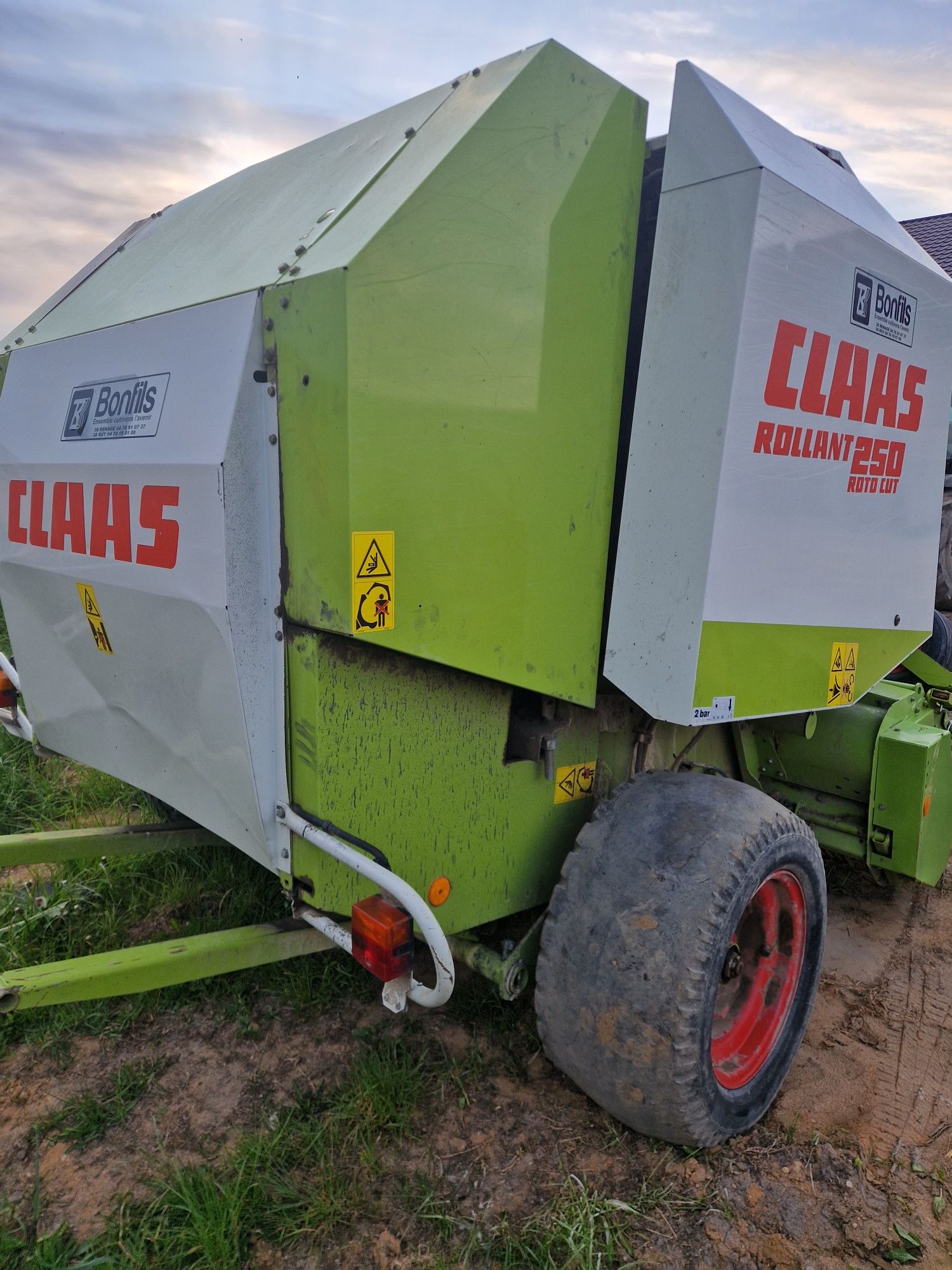 Czesci prasa claas rolland roto cut 250  255  i inne modele 340
