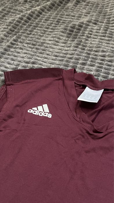 жіноча майка Adidas