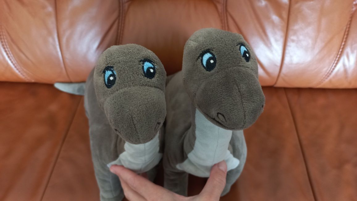 Dwa dinozaury Ikea