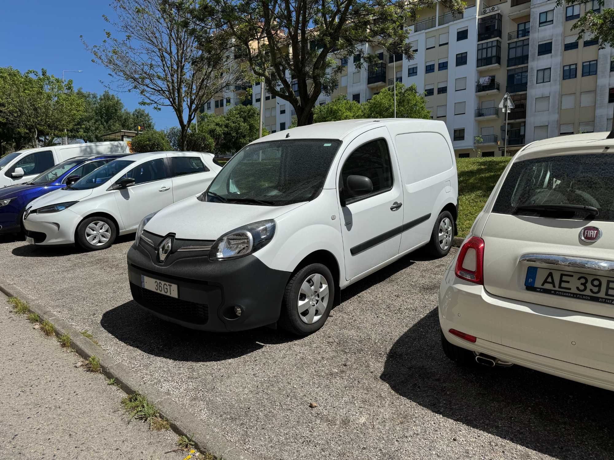 Renault kangoo eletrico baterias próprias