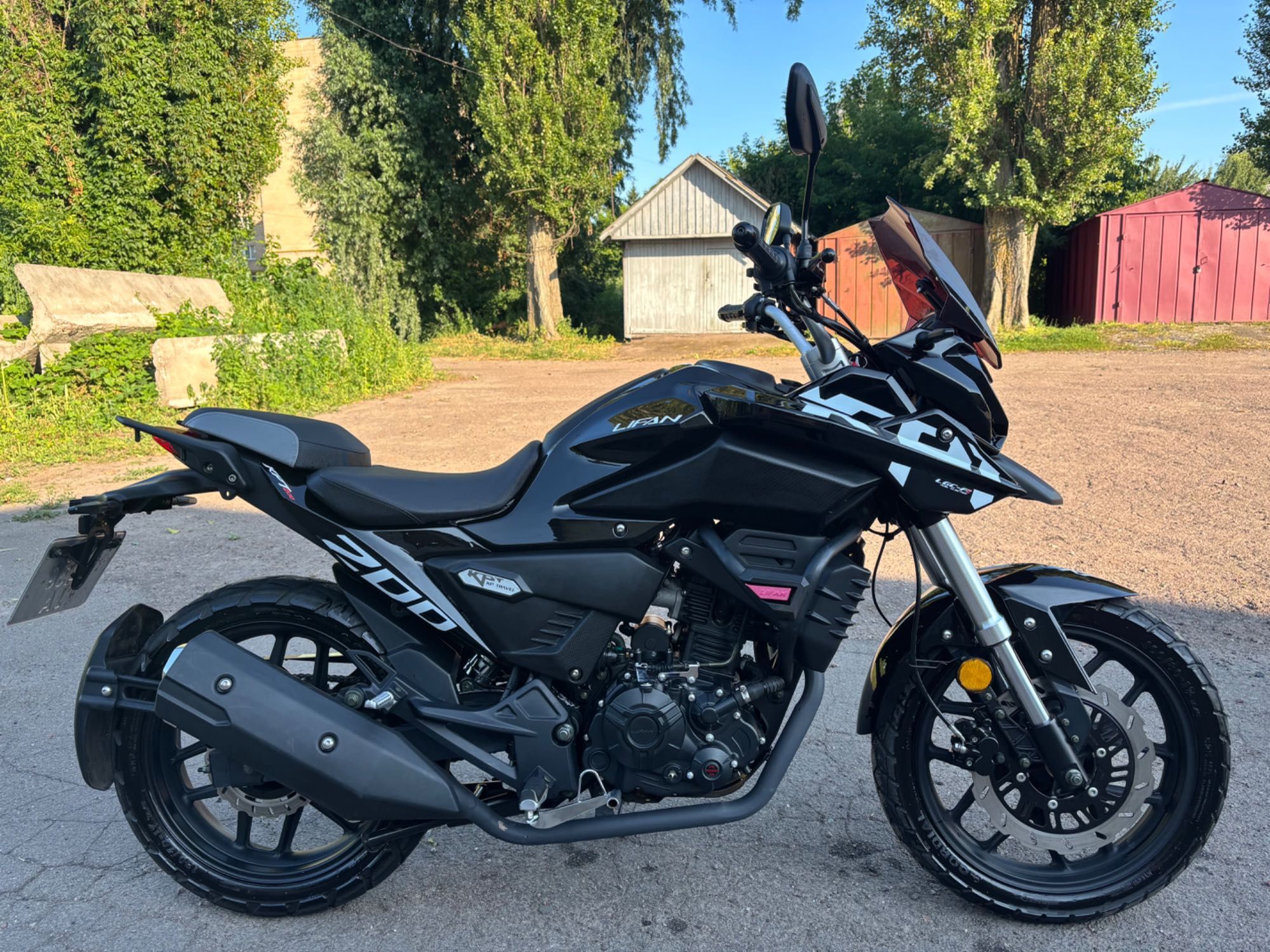 Продам Lifan kpt 200