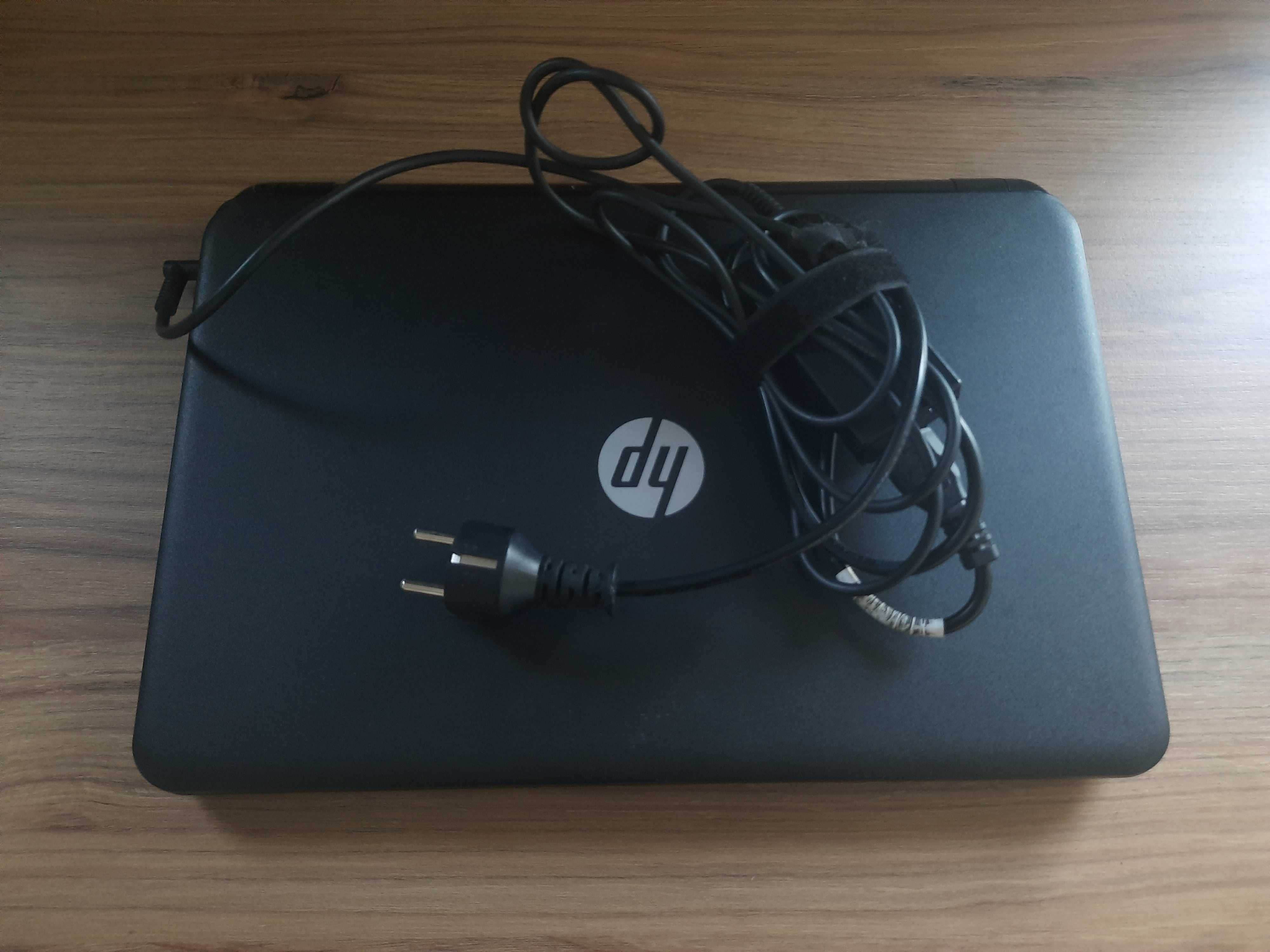 Laptop HP 15-r100nw