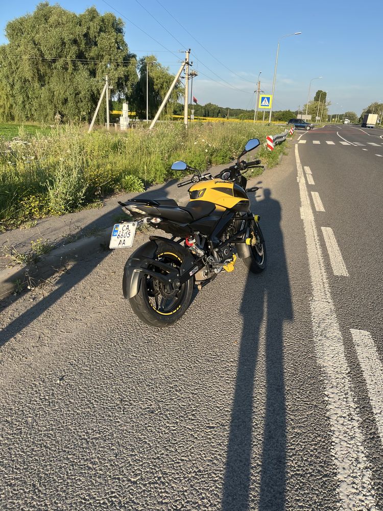(Bajaj pulsar ns200 не китай)