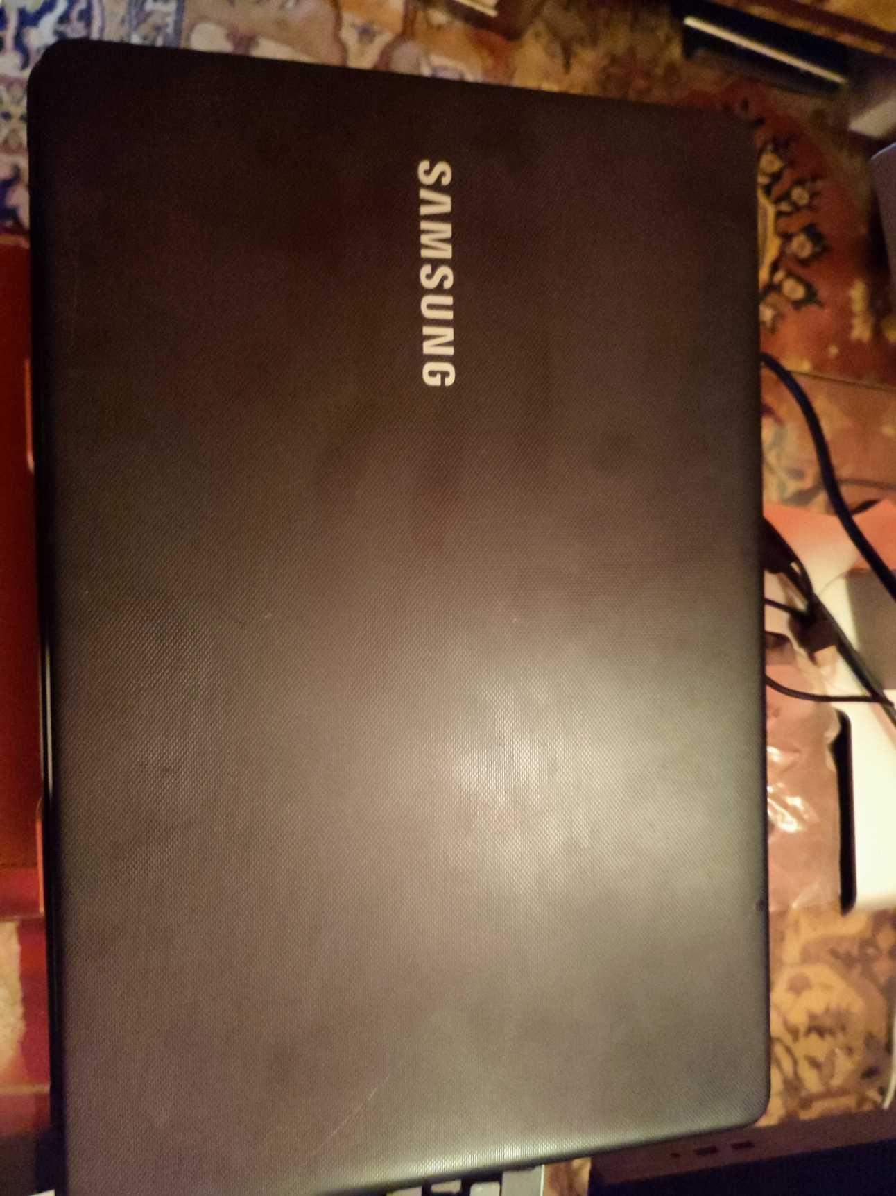 Urgente - Samsung NP300E5L fullHd 8Gb ram, SSD 256Gb e 2ºHD