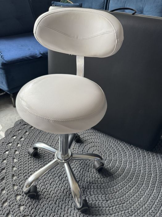 Krzesło / taboret kosmetyczne