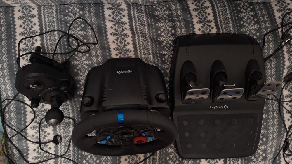 Продам кермо, кпп та педалі Logitech g29