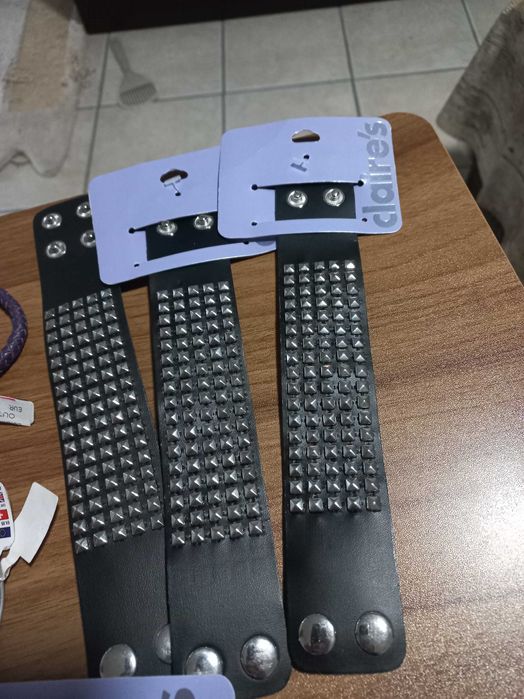 Pulseiras,brincos (preço por unidade)