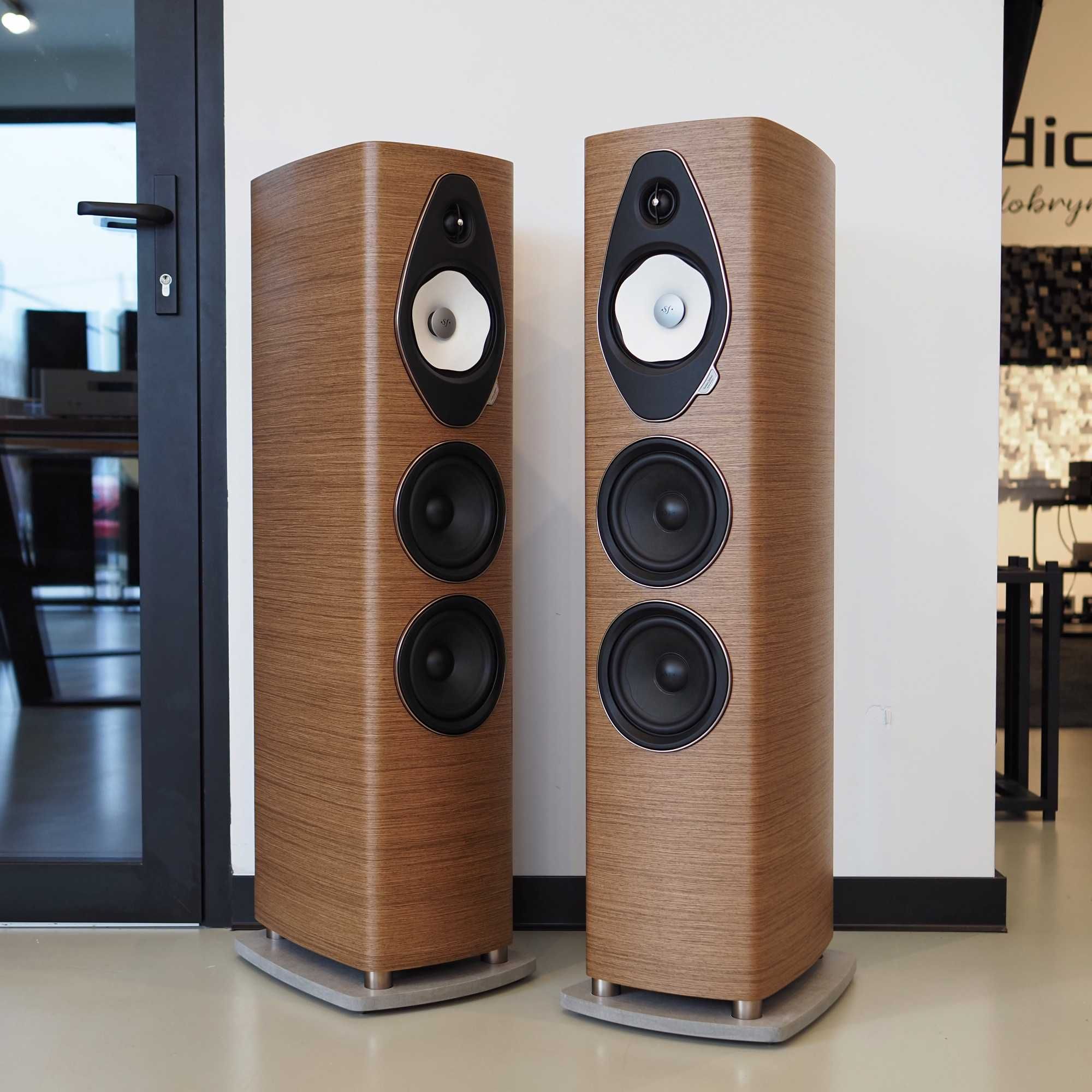 Sonus Faber Sonetto V G2  kolumny podłogowe nowe para 8 lat gwarancji