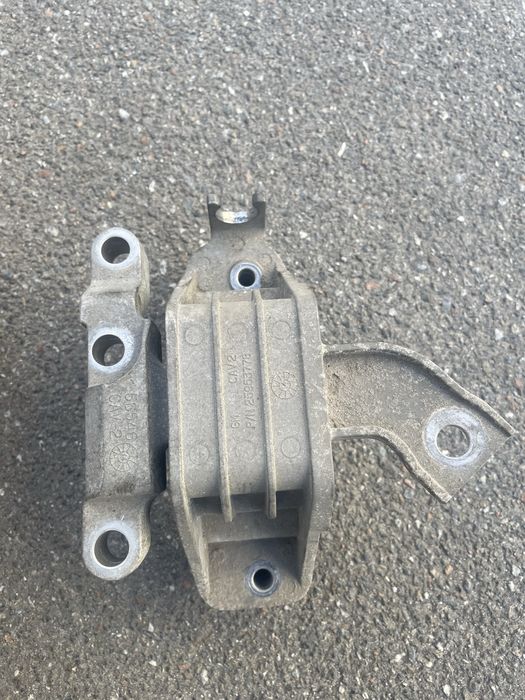 Подушка двигуна  оригінал chevrolet volt1 2011-2015 подушка двигателя