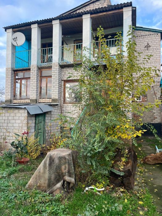 Продається двоповерховий будинок у м.Вознесенськ