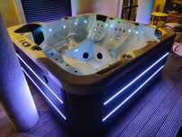 Jacuzzi Balboa Touch4, dwie leżanki , wifi , bluetooth, Na Drewno