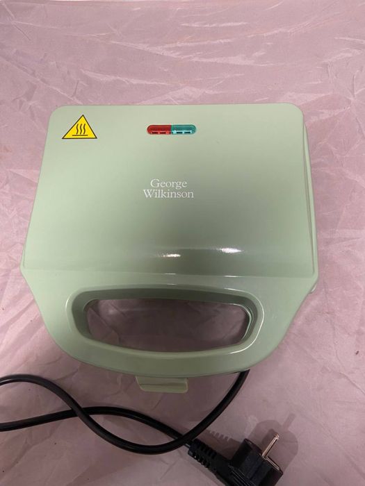 Бутербродниця, тортниця для випікання кексів