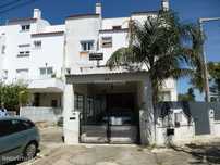 Linhó/Sintra Moradia Geminada T5 com garagem e terraço