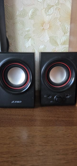 Акустические компьютерные колонки