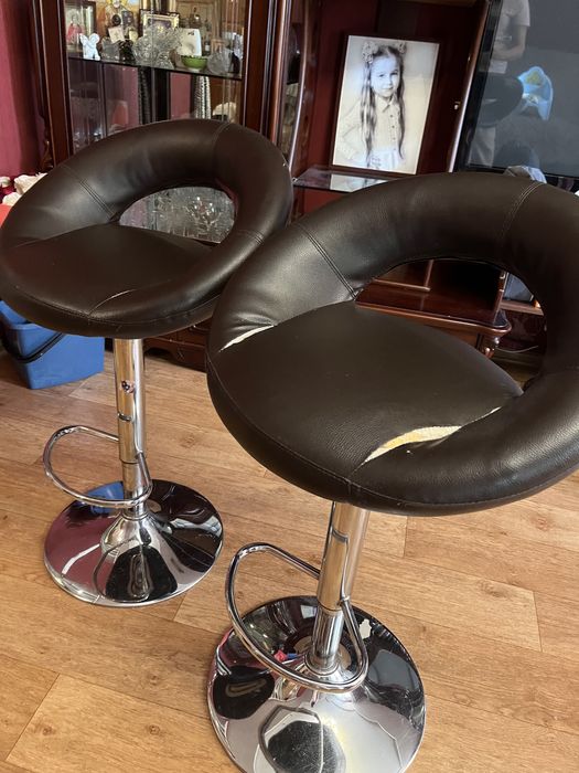 Стільці барні  б/у 1000 грн за два