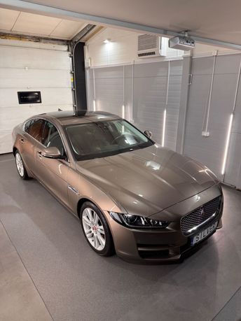 Jaguar XE Full opcja Niski przebieg Serwisowany