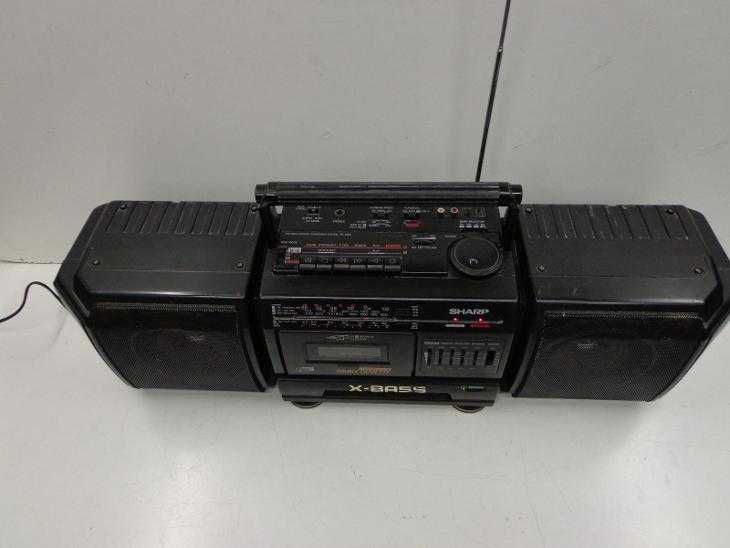 Super stan BoomBox SHARP WF-T379 / WF-T380