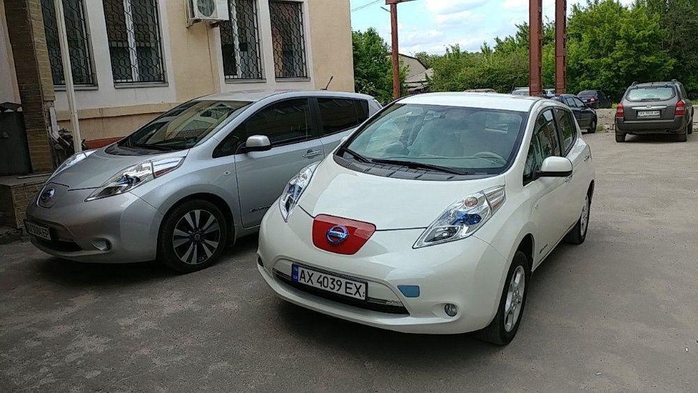 Оренда авто Nissan Leaf для работи у таксі