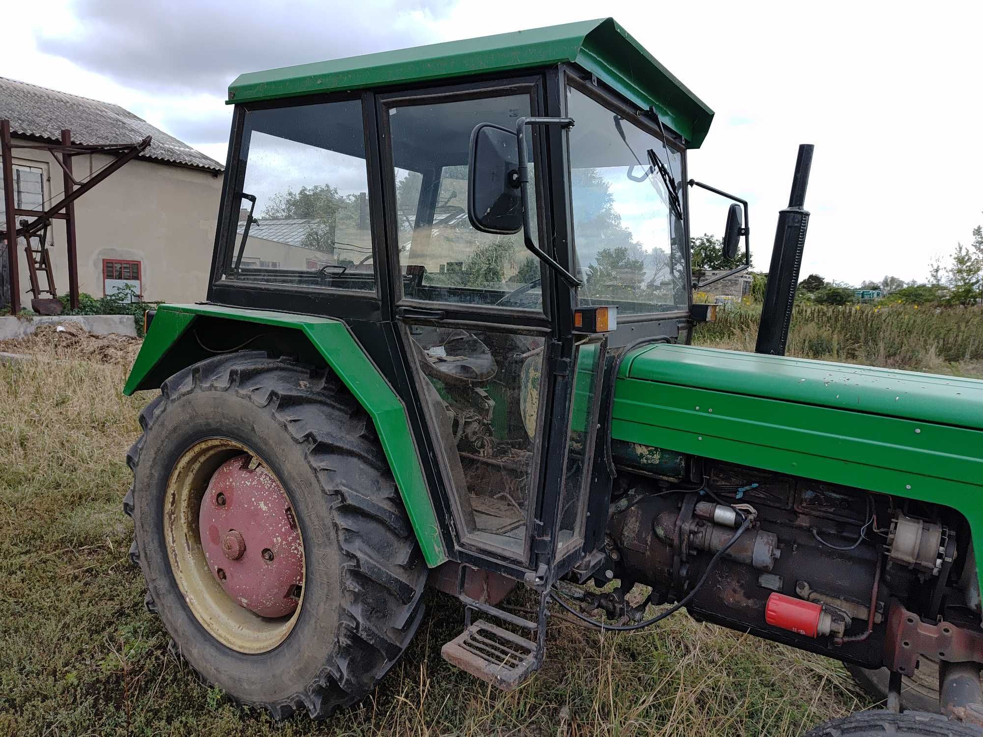 Sprzedam ciągnik C4011