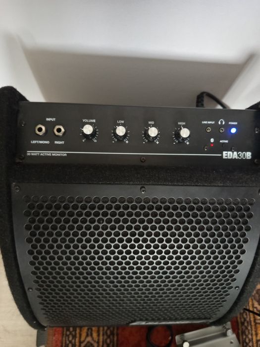 Amplificador Carlsbro EDA30B