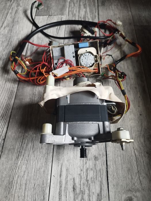 Плата управління пральною машинкою Whirlpool Вірпул 461975300801