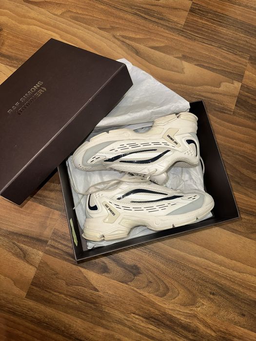 Raf Simons Ultrasceptre Black White